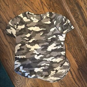 Lululemon Camouflage Short Sleeve T-Shirt